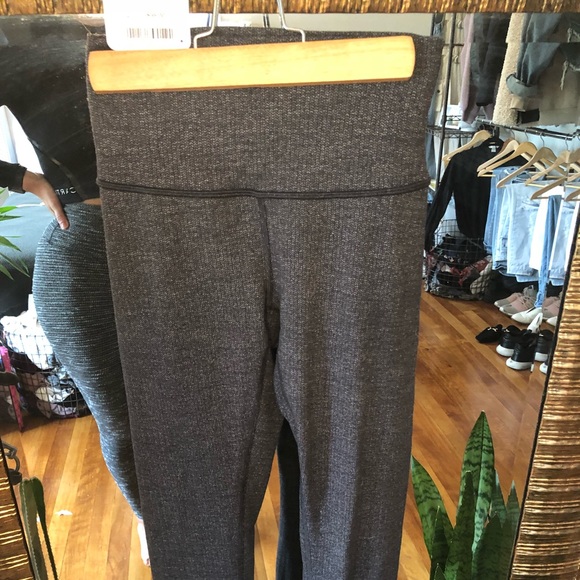 SOLD Lululemon herringbone hi-rise wunder under - Picture 1 of 3